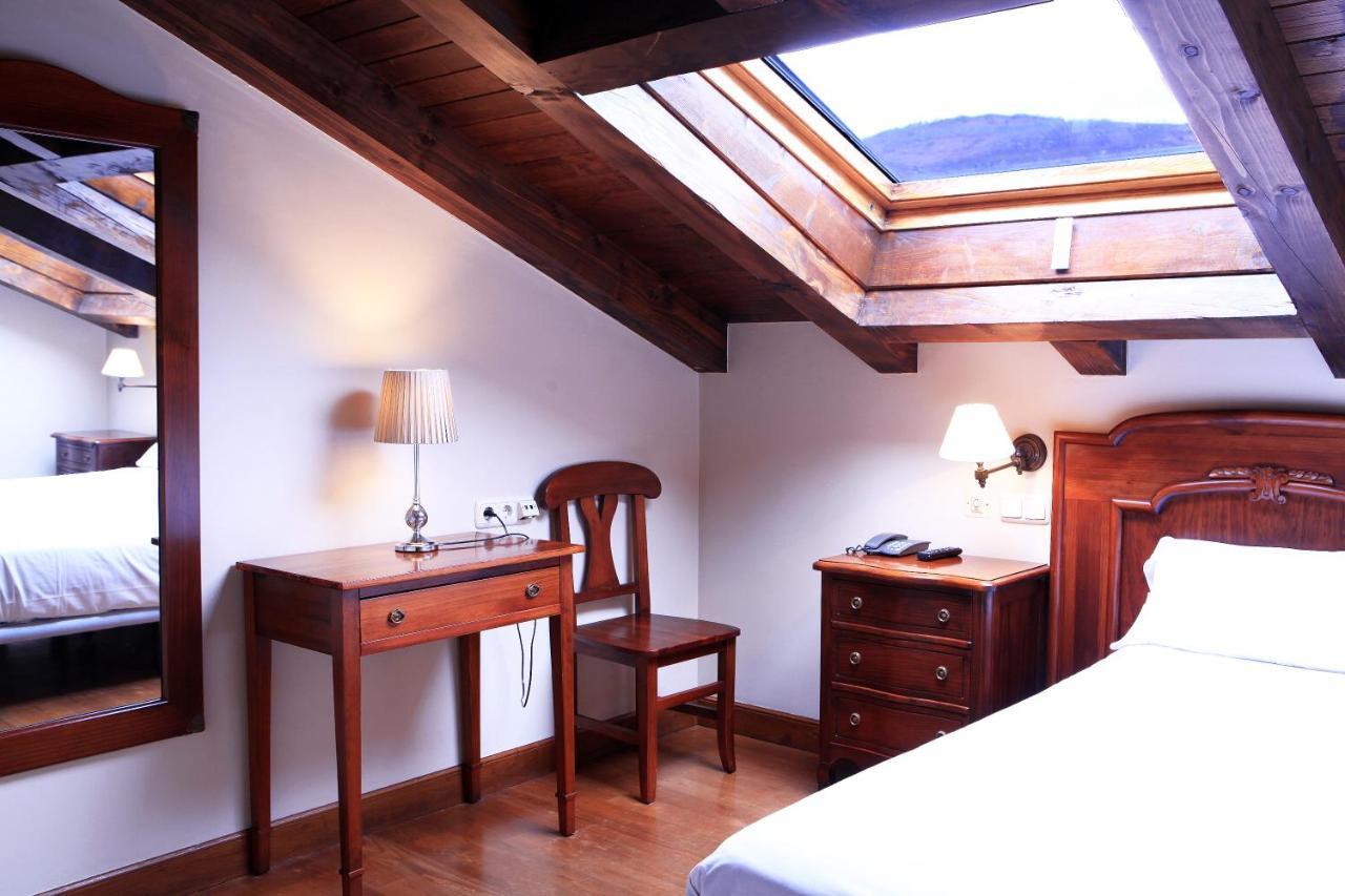 אליסונדו Hostal Antxitonea מראה חיצוני תמונה