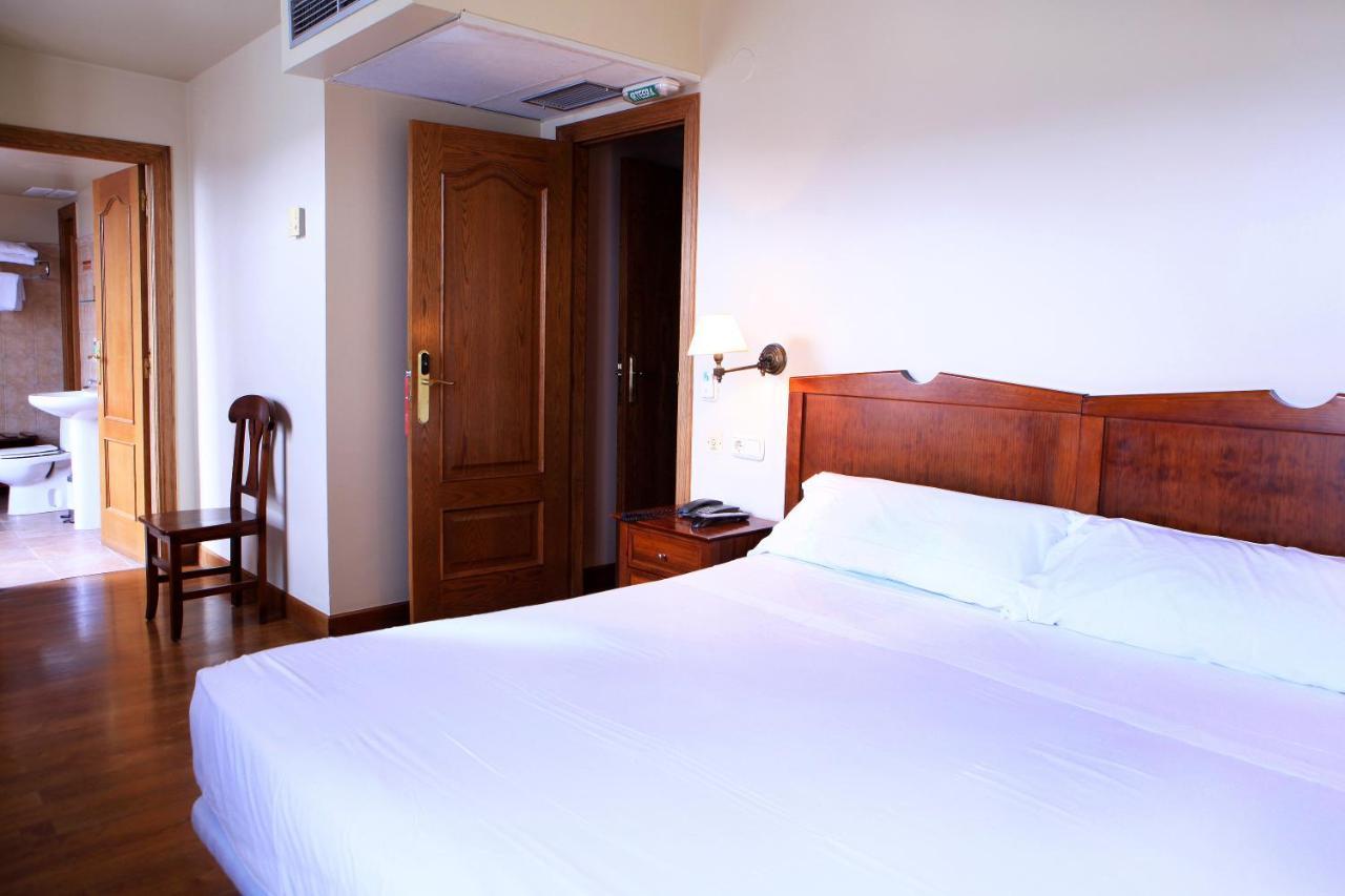אליסונדו Hostal Antxitonea מראה חיצוני תמונה