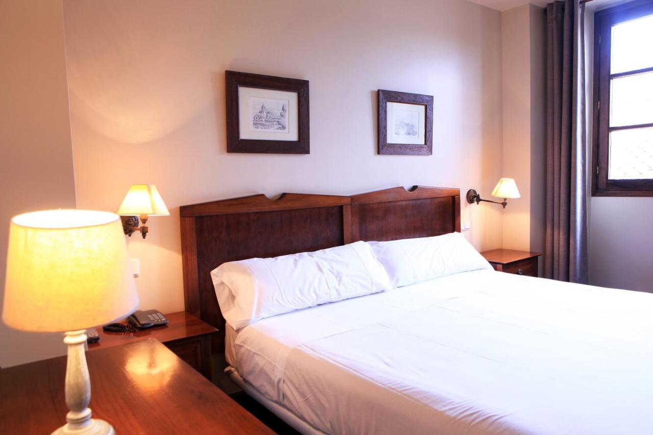 אליסונדו Hostal Antxitonea מראה חיצוני תמונה