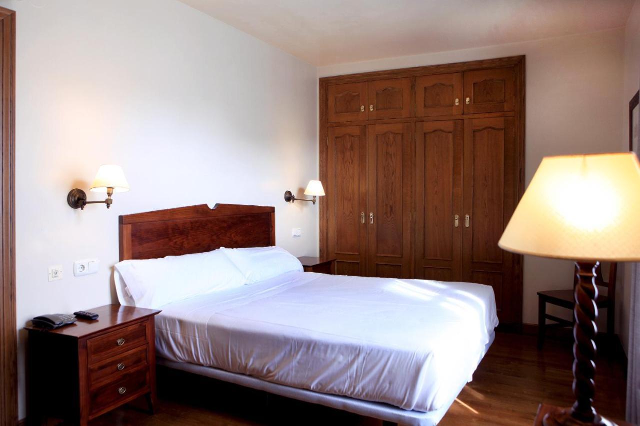 אליסונדו Hostal Antxitonea מראה חיצוני תמונה