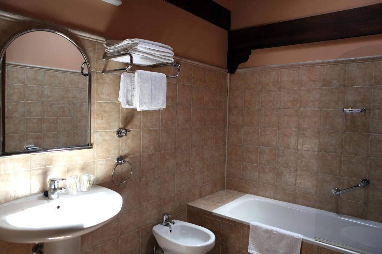 אליסונדו Hostal Antxitonea מראה חיצוני תמונה