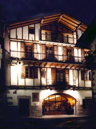 אליסונדו Hostal Antxitonea מראה חיצוני תמונה